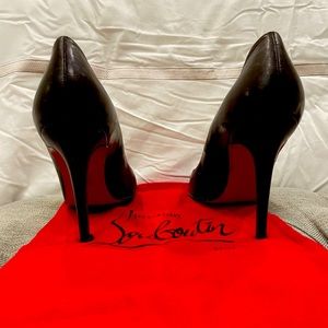 Christian Louboutin Pumps in Brown Leather